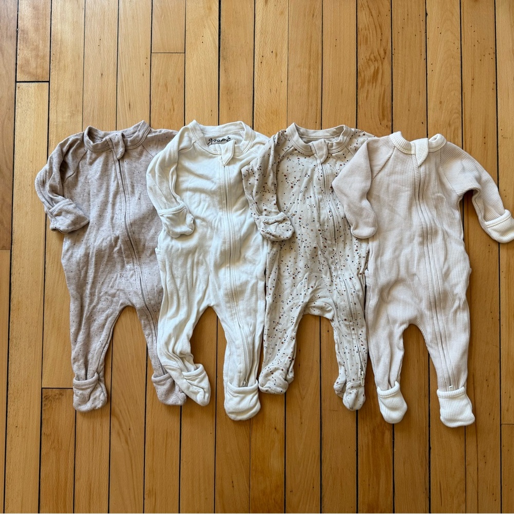 Goumi Baby Onesies 0-3 Months Set of 4